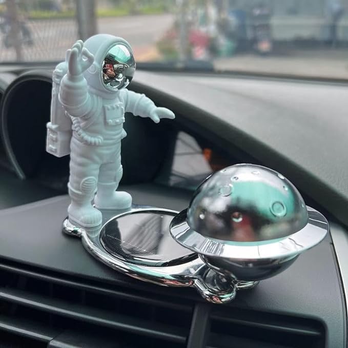 Astronaut Car Air Freshener (Car Solar Aromatherapy)